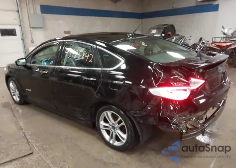 2016 Ford Fusion Hybrid Titanium from USA, damaged, VIN 3FA6P0RU4GR275835